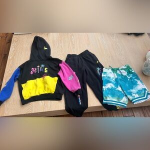 Nike Boys M 90s retro matching  joggers and Hoodie Nike Teal and White Shorts